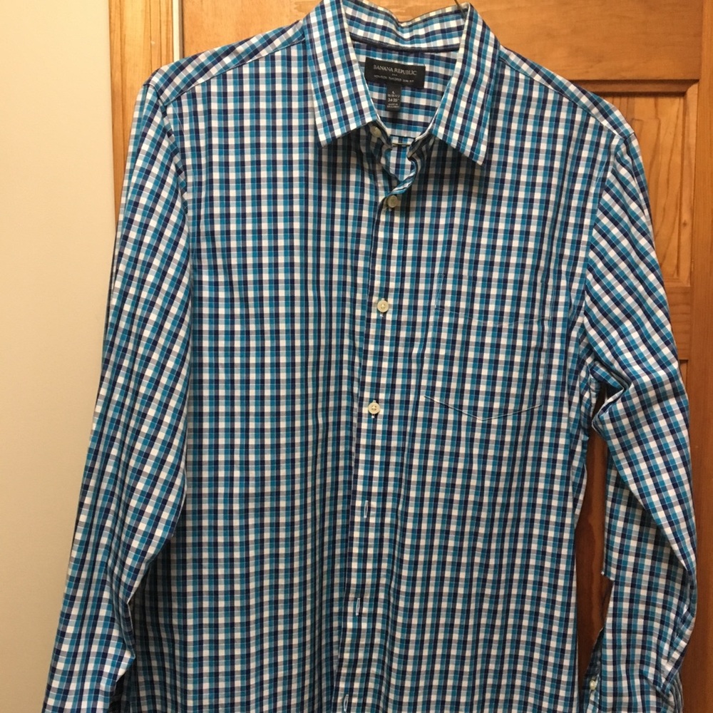 Banana Republic Men’s casual dress shirt